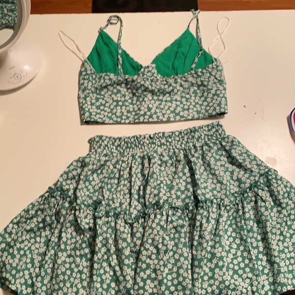 princess polly 2 piece skirt and tank set - Picture 2 of 4